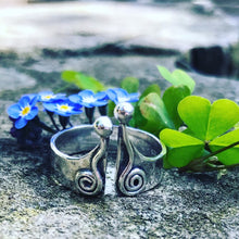 Load image into Gallery viewer, Irish Lovers Ring