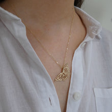 Load image into Gallery viewer, 10 Carat Gold Butterfly Necklace, Nature Lover, Solid Gold Butterfly, Symbol of Beauty and Transformation, Transitional Pendant, Cottagecore Jewellery, Cute Necklace, Delicate Jewelry