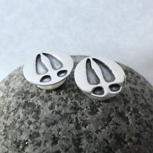 Load image into Gallery viewer, Deer Cuff Links, Sterling Silver Hoof Cufflinks, Animal Lover Gift, Deer Hoof Prints Jewellery, Stag Night, Groomsmen Gift, Nature Jewelry