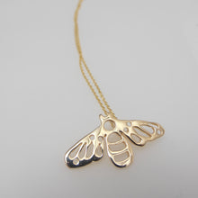 Load image into Gallery viewer, 10 Carat Gold Bee Pendant, Solid Gold Bee, Nature Lover Jewellery, Queen Bee, Cottagecore Pendant, Beekeeper Gift, Summer Jewelry