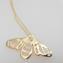 Load image into Gallery viewer, 10 Carat Gold Bee Pendant, Solid Gold Bee, Nature Lover Jewellery, Queen Bee, Cottagecore Pendant, Beekeeper Gift, Summer Jewelry
