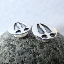 Load image into Gallery viewer, Deer Cuff Links, Sterling Silver Hoof Cufflinks, Animal Lover Gift, Deer Hoof Prints Jewellery, Stag Night, Groomsmen Gift, Nature Jewelry