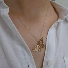 Load image into Gallery viewer, 10 Carat Gold Butterfly Necklace, Nature Lover, Solid Gold Butterfly, Symbol of Beauty and Transformation, Transitional Pendant, Cottagecore Jewellery, Cute Necklace, Delicate Jewelry