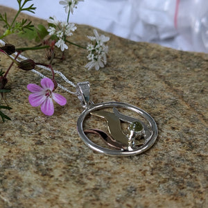 Bealtaine Pendant set with Peridot