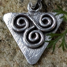 Load image into Gallery viewer, Triangle Texture Silver Triskele Pendant