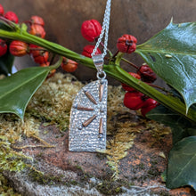 Load image into Gallery viewer, Sundial Knowth Pendant