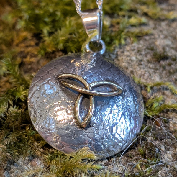 Trinity Knot Brass Dome