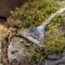 Load image into Gallery viewer, Triangle Spirals Pendant