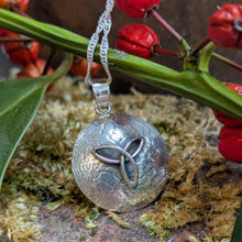 Load image into Gallery viewer, Trinity Knot Silver Pendant