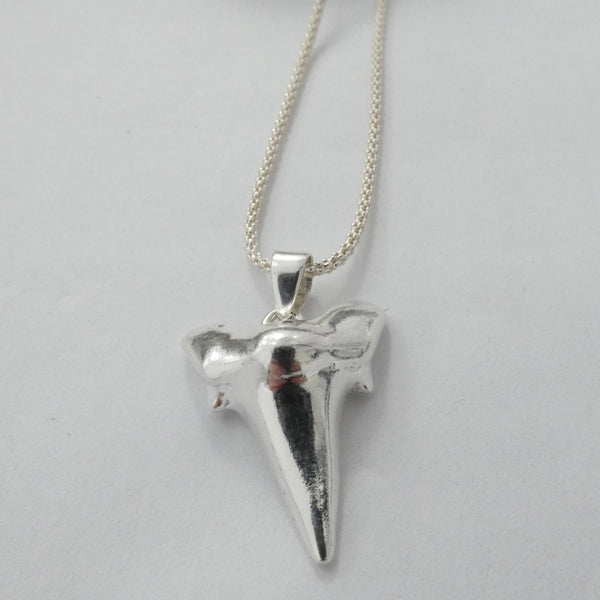 Shark Tooth Pendant, Sterling Silver Shark Tooth Pendant, Animal Lover Jewellery, Shark Lover Gift, For Him, For Her, Unisex Jewellery, Shark Necklace, Surfer Gift, Beach Jewelry, Marine Pendant