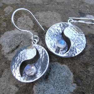 Moonstone Earrings, Textured Sterling Silver Earrings set with Moonstone, Solid Silver Moon Earrings, Nature Jewelery, Light Earrings, Moon Goddess Earrings