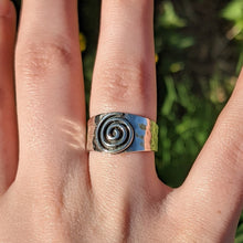 Load image into Gallery viewer, Chunky Ring with Silver Spiral, Sterling Silver Hammered Ring, Oxidised Silver, Celtic Spiral Jewelry, Sun Ring, Change Jewellery